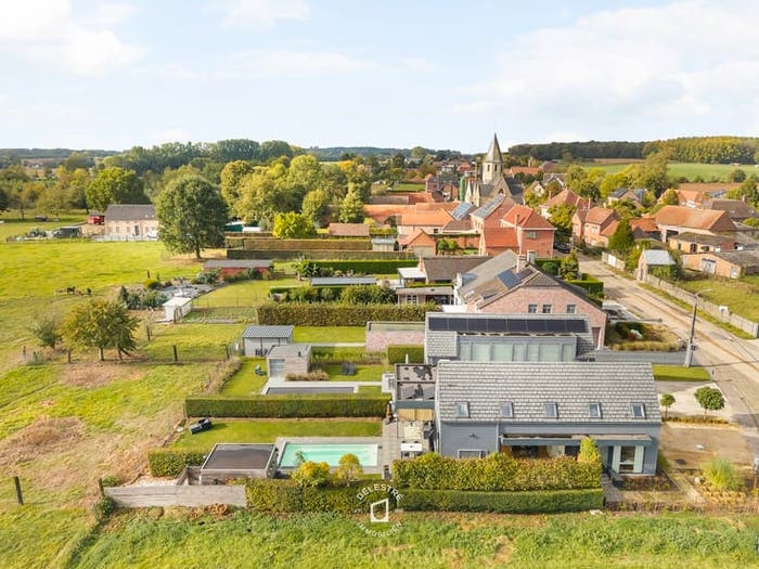 10-kamerhuis te koop in Nieuwenhove