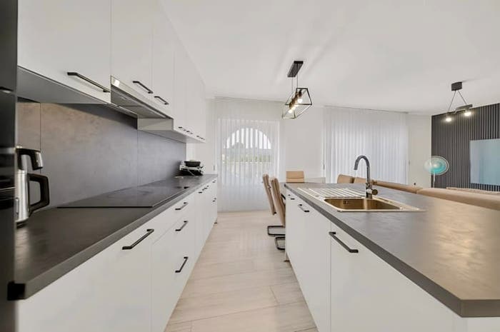 11-kamerappartement te koop in Gent