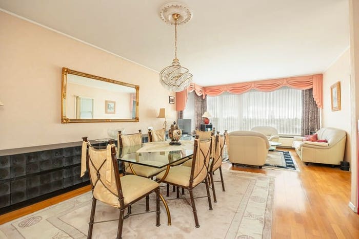 10-kamerappartement te koop in Deurne (2100)