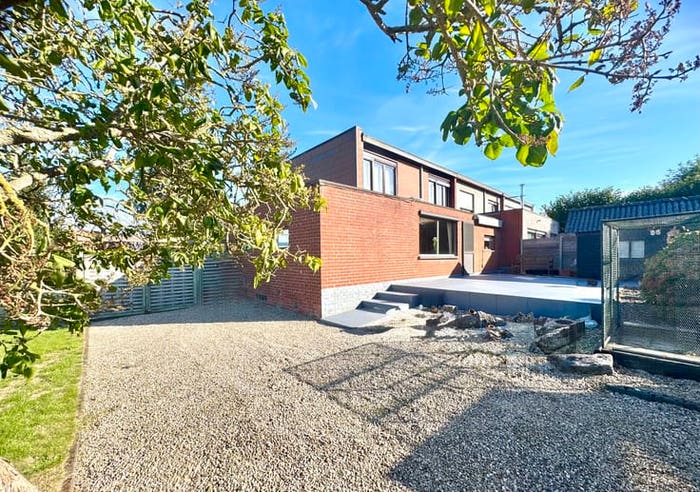 18-kamerhuis te koop in Deerlijk